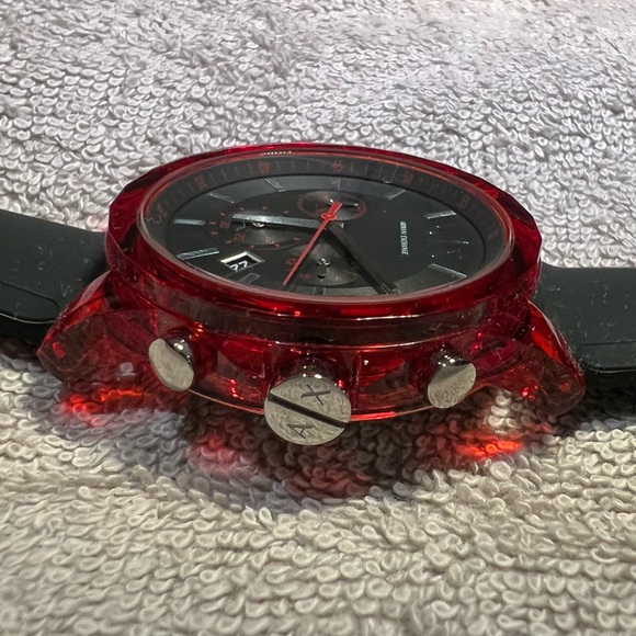 Armani Exchange “Outer Banks” 40mm silicone watch. New without tags. - Picture 3 of 4